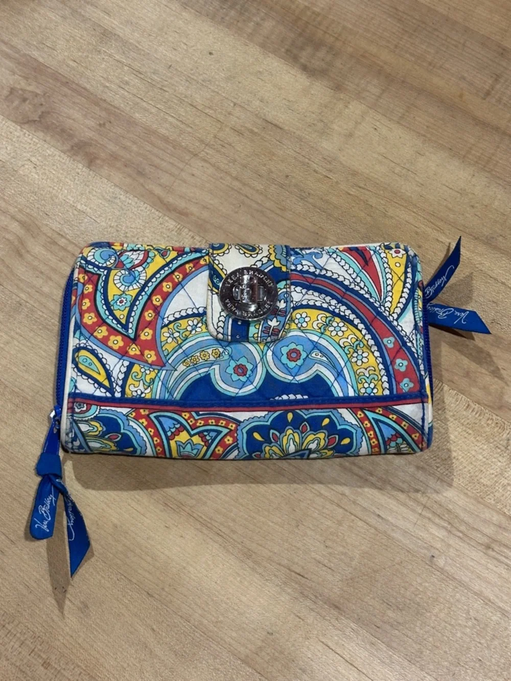 Vera Bradley Multicolor Paisley Quilted Zip Around Wallet - Picture 4 of 8